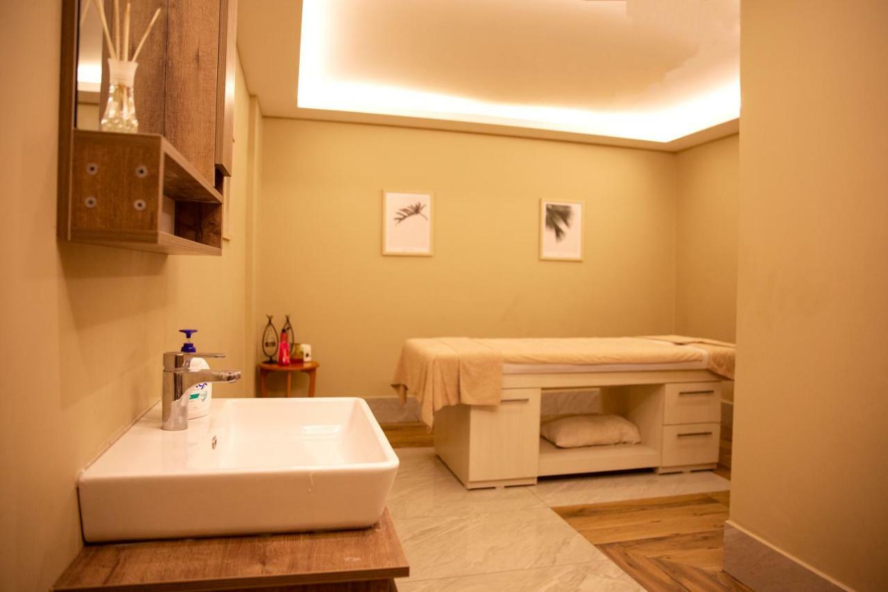 Premier Vista Hotel Силиври Екстериор снимка